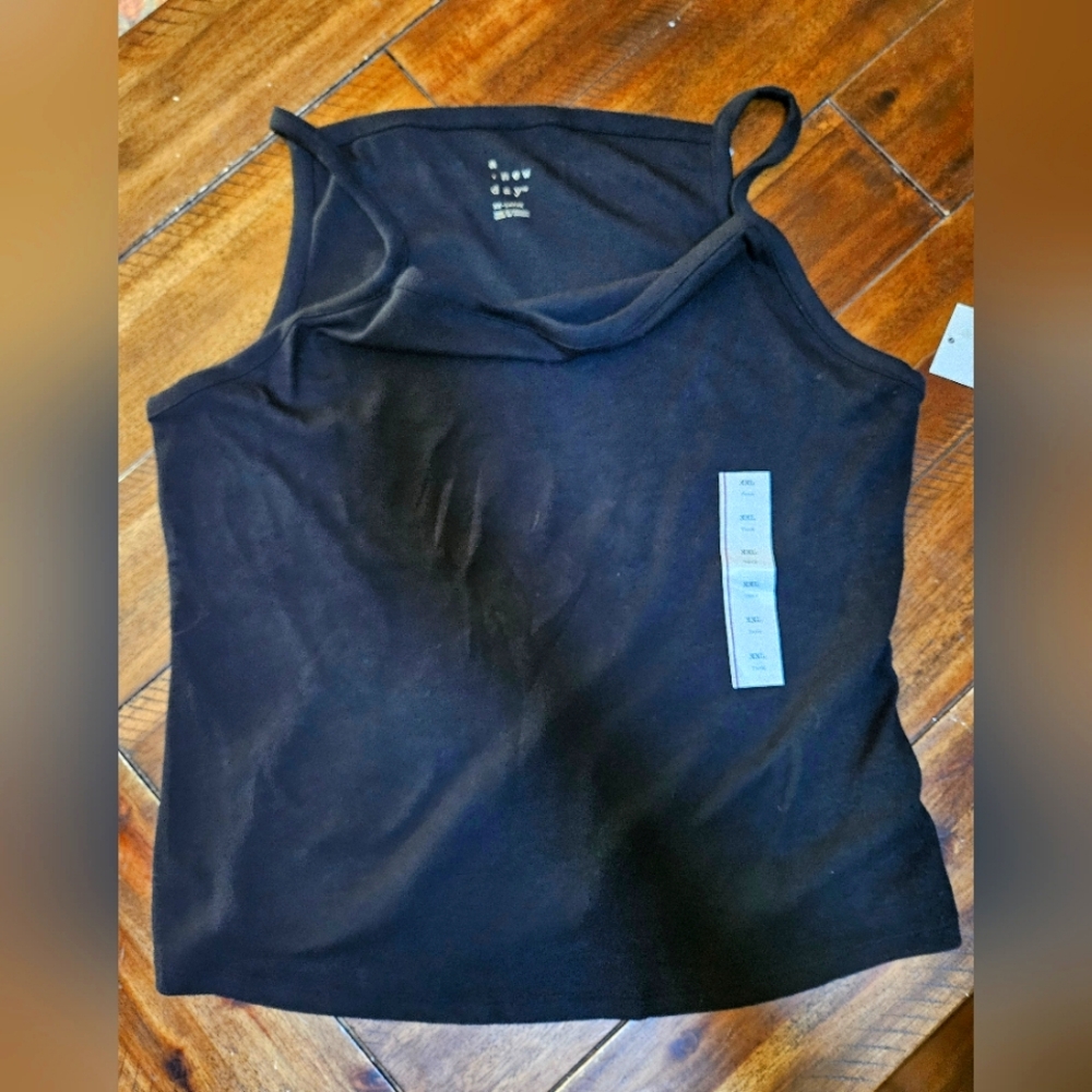Black tank nwt